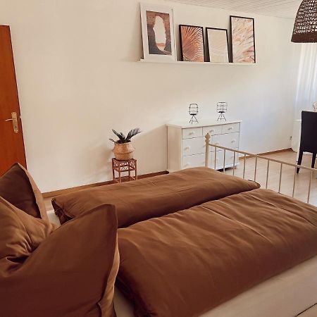 Ferienwohnung Moselflair Mit Direktem Blick Auf Die Mosel Und Weinberge Oberfell Buitenkant foto