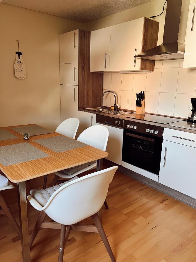 Ferienwohnung Moselflair Mit Direktem Blick Auf Die Mosel Und Weinberge Oberfell Buitenkant foto