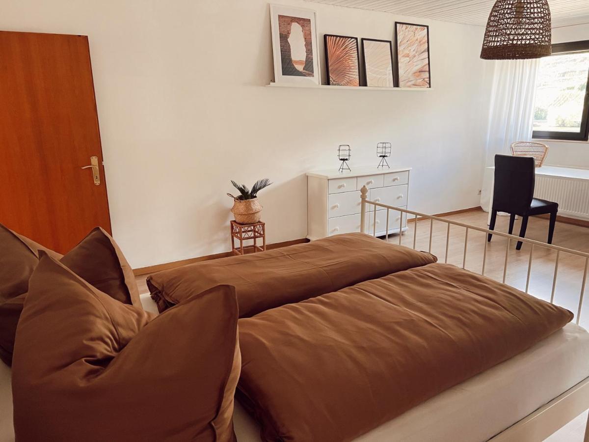 Ferienwohnung Moselflair Mit Direktem Blick Auf Die Mosel Und Weinberge Oberfell Buitenkant foto